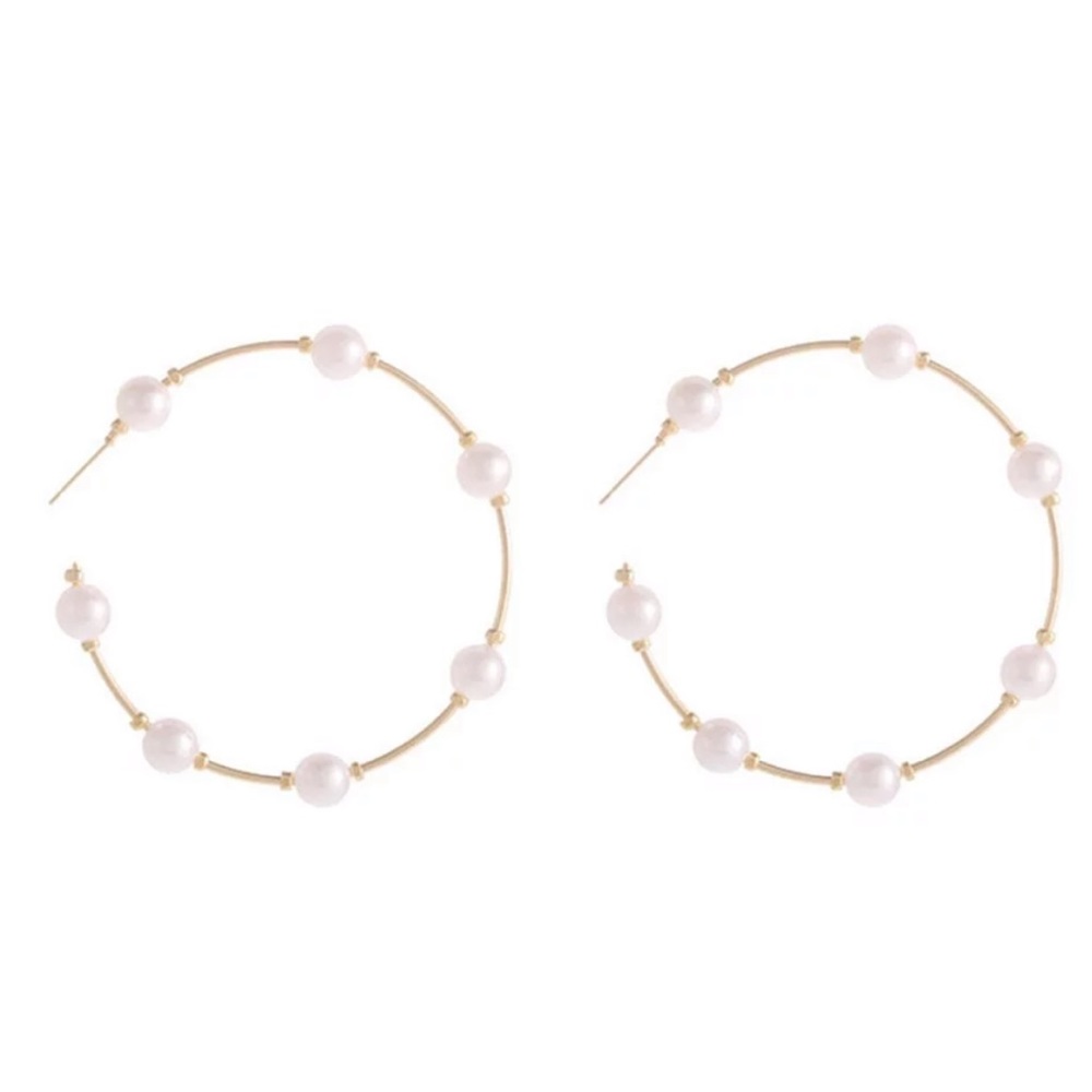 🐚 Pearlized Gold Colored Hoop Trendy Earrings 🐚 - Picture 4 of 5
